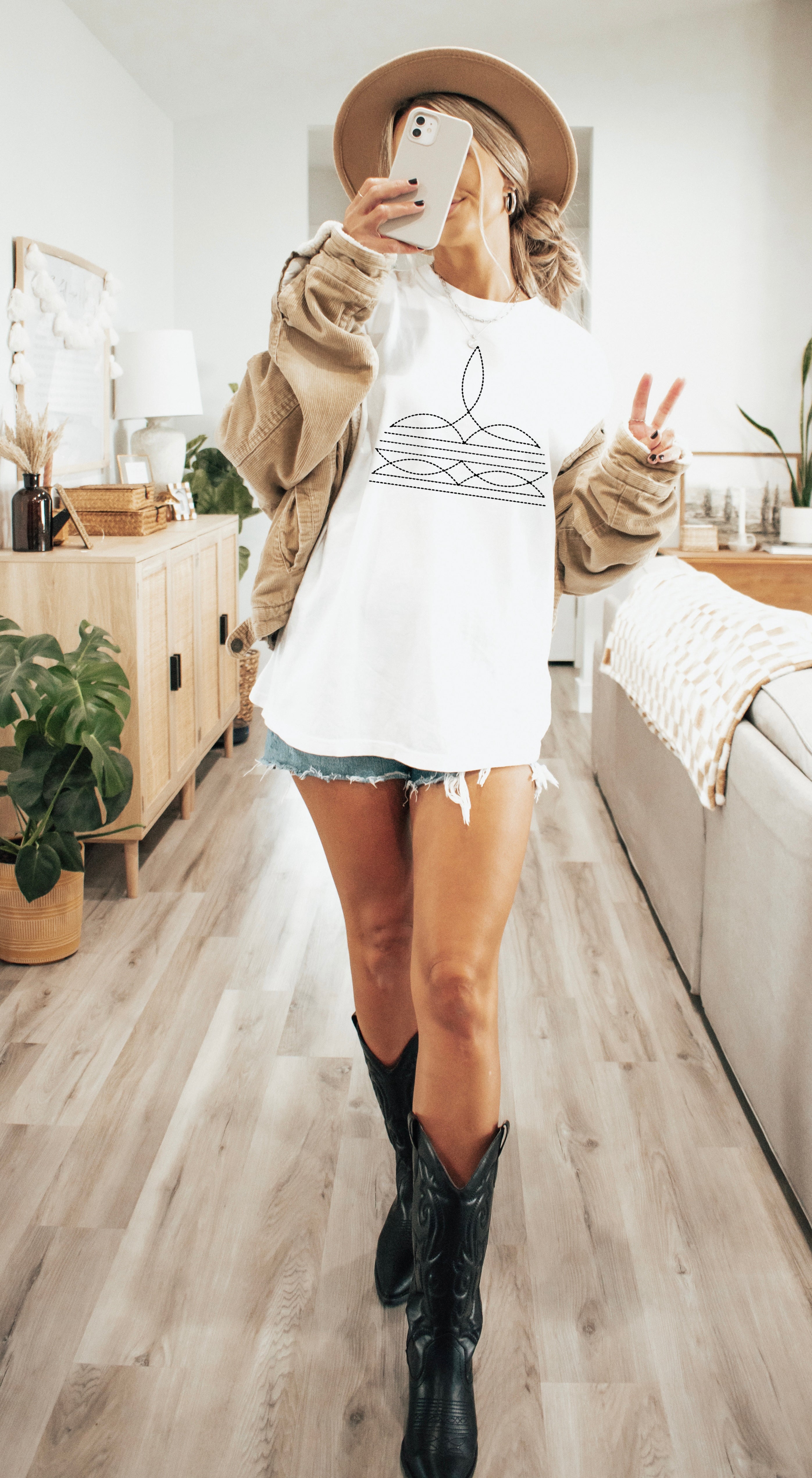 Cowboy Boot Stitch - Comfort Tee