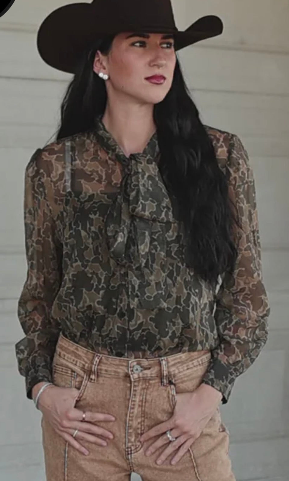 2 FLY - Bow Up Season Camo Top